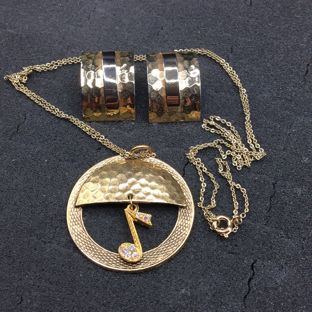 Vintage Ora Note Necklace, Post Earrings